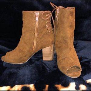 Open toe booties(price is firm)